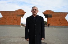 Серж Саргсян по случаю Дня армии посетил мемориальный комплекс Сардарапатского героического сражения