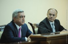 Սերժ Սարգսյանը խորհրդակցություն է հրավիրել ՀՀ պաշտպանության նախարարությունում