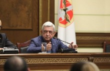 Serzh Sargsyan met with the graduates of Andranik Margarian Political School