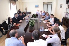 Երևանի քաղաքապետը հանդիպել է Հայաստանում անցկացվող առաջին տուրիստական գիտարշավի կազմակերպիչների հետ 