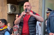 Լաոն զարթնել ա ու անցել ա գործի. Արմեն Աշոտյան