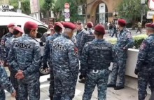 Կարմիրբերետավորները հեռացան’ չցանկացանալով մասնակցել Արմեն Աշոտյանի կազմակերպած էքսկուրսիային