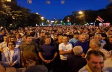 Ընդդիրմության երթը՝ լուսանկարներով