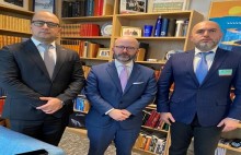 Մեր բրյուսելյան հանդիպումների շրջանակներում այսօր աշխատանքային քննարկում ենք ունեցել Եվրոպական պահպանողականների եւ ռեֆորմիստների խմբի անդամ, Եվրոպական պատգամավոր Չարլի Վեյմարսի հետ. Աշոտյան