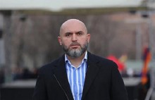 «Հայաստանի արտաքին քաղաքական վեկտոր այսօր գոյություն չունի, ոչ թե վեկտոր է, այլ՝ խզբզանք». Արմեն Աշոտյան