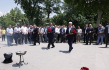  Серж Саргсян воздал дань уважения памяти государственного, политического деятеля Андраника Маргаряна