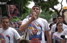 «Դավաճա՜ն». Ակցիայի մասնակիցները՝ կառավարության շենքի մոտով անցնող Բաբկեն Թունյանին