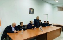 Այսօր ՀՀԿ ԳՄ անդամները հանդիպել են  Արտաշատի ՀՀԿ շրջանային կազմակերպության  ներկայացուցիչների և համայնքի մի խումբ բնակիչների հետ