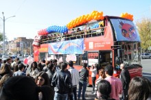 «Երաժշտությունն անիվների վրա» ծրագիրը տոնական տրամադրություն ստեղծեց բուհերում