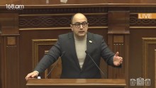 Տիկտոկյան աստղ Փաշինյանը հիմա էլ պարում է՝ պատկերացնելով ձեռքինը մարդու գլուխ է. դե՛, մարդու ներաշխարհ է, ի՞նչ կարող ենք ասել. Մամիջանյան