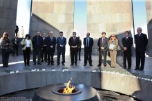 Ուրուգվայի Արեւելյան Հանրապետության Ներկայացուցիչների պալատի նախագահ Խորխե Օռիկոյի գլխավորած պատվիրակությունն այցելեց Ծիծեռնակաբերդի հուշահամալիր