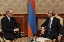 ՍԵՐԺ ՍԱՐԳՍՅԱՆՆ ԸՆԴՈՒՆԵԼ Է ԵՎՐՈՊԱԿԱՆ ԺՈՂՈՎՐԴԱԿԱՆ ԿՈՒՍԱԿՑՈՒԹՅԱՆ ՆԱԽԱԳԱՀ ՎԻԼՖՐԻԴ ՄԱՐՏԵՆՍԻՆ