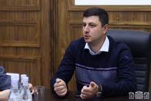  Տիգրան Աբրահամյանը հանդիպել է Հայաստանի եվրոպական համալսարանի մի խումբ ուսանողների հետ