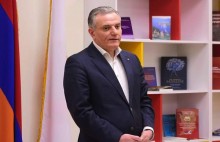 Հայ երիտասարդությո՛ւն, քո ցավը տանեմ, կեցցե՛ս դու․ Զաքարյան