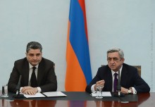 ՆԱԽԱԳԱՀ ՍԵՐԺ ՍԱՐԳՍՅԱՆՆ ԸՆԴՈՒՆԵԼ Է ՍԻՐԻԱՀԱՅ ԳՈՐԾԱՐԱՐՆԵՐԻ  