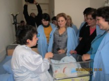 ՀՀԿ կանանց խորհրդի անդամները այցելել են ծննդատուն