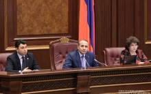 Խորհրդարանը շարունակեց քառօրյա նիստերի աշխատանքը