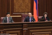 Ազգային ժողովը սկսեց հերթական քառօրյան