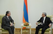 ՆԱԽԱԳԱՀ ՍԵՐԺ ՍԱՐԳՍՅԱՆՆ ԸՆԴՈՒՆԵԼ Է «ՌՈՍՆԵՖՏ» ՆԱՎԹԱՅԻՆ ԸՆԿԵՐՈՒԹՅԱՆ ՆԱԽԱԳԱՀ ԻԳՈՐ ՍԵՉԻՆԻՆ