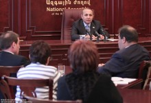 ՀՀ ԱԺ նախագահ Հովիկ Աբրահամյանն ընդունեց ասմունքի հանրապետական մանկապատանեկան մրցույթ-փառատոնի ժյուրիի անդամներին