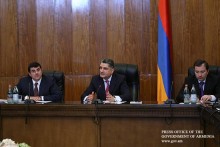 Տիգրան Սարգսյանի և Արա Հարությունյանի գխավորությամբ քննարկվել են ԼՂՀ-ում կենսաթոշակային ոլորտում իրականացվող բարեփոխումները