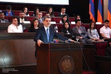 Մեր լեզուն մեզ միավորելու և դարձնելու է մեկ միասնական բռունցք. Տիգրան Սարգսյանի խոսքը՝ «Հայերենն իմ սրտում է» համահայկական համաժողովին