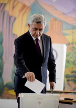 ՆԱԽԱԳԱՀԸ ԵՐԵՎԱՆԻ ԱՎԱԳԱՆՈՒ ԸՆՏՐՈՒԹՅՈՒՆՆԵՐԻ ԱՌԻԹՈՎ ՔՎԵԱՐԿԵԼ Է ՄԱՅՐԱՔԱՂԱՔԻ ԹԻՎ 9/11 ԸՆՏՐԱՏԵՂԱՄԱՍՈՒՄ