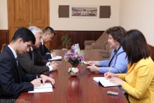 Вице-спикер НС встретилась с послом Китая в РА