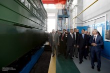 Վարչապետը ծանոթացել է Գյումրիի վագոնային վերանորոգման, լոկոմոտիվային դեպոների և տեխնոպարկի մասնաշենքի վերակառուցման աշխատանքներին