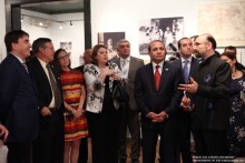 ՀՀ ԱԺ նախագահ Հովիկ Աբրահամյանը մասնակցեց «Հետքերով որբերի հայոց» լուսանկարների ցուցահանդեսի բացմանը