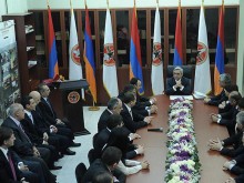 Սերժ Սարգսյանը ՀՀԿ կենտրոնական գրասենյակում հանդիպում է ունեցել մի խումբ նորագիր հանրապետականների հետ