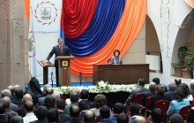 Տարոն Մարգարյանը հանդիսավոր երդմնակալությամբ ստանձնել է Երևանի քաղաքապետի պարտականությունները