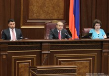 Ազգային ժողովն սկսեց արտահերթ նստաշրջանի աշխատանքը