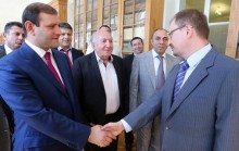 Հանդիսավորությամբ բացվել են հայ ակադեմիկոսներ Վիկտոր Համբարձումյանի և Արմեն Թախտաջյանի դիմանկարները