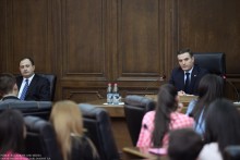ՀՀ ԱԺ արտաքին հարաբերությունների մշտական հանձնաժողովի նախագահը հանդիպեց ԵՊՀ ուսանողների հետ