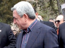 Սերժ Սարգսյանն այցելեց Մեղրիի նոր կառուցվող հիվանդանոցային շենքի շինհրապարակ