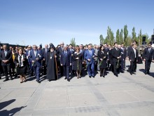 ԾԻԾԵՌՆԱԿԱԲԵՐԴՈՒՄ ՆԱԽԱԳԱՀ ՍԵՐԺ ՍԱՐԳՍՅԱՆԸ ՀԱՐԳԱՆՔԻ ՏՈՒՐՔ Է ՄԱՏՈՒՑԵԼ ՀԱՅՈՑ ՑԵՂԱՍՊԱՆՈՒԹՅԱՆ ԶՈՀԵՐԻ ՀԻՇԱՏԱԿԻՆ