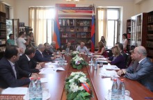 Հայ-ռուսական բարեկամության խորհրդարանական ակումբի նիստում