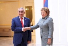 Председатель НС Г.Саакян встретился с Председателем СФ ФС РФ В.Матвиенко