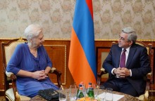 PRESIDENT RECEIVES PRESIDENT OF EU-ARMENIA FRIENDSHIP GROUP ELENI THEOCHAROUS