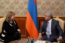 PRESIDENT RECEIVES CAFESJIAN FAMILIY FOUNDATION PRESIDENT C. CAFESJIAN BARADARAN