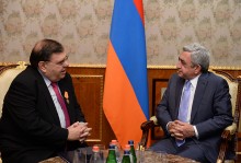 PRESIDENT RECEIVES DIRECTOR OF ARF ARMENIAN NATIONAL COMMITTEE OF EUROPE