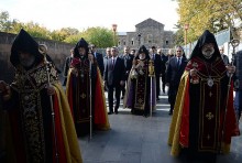 PRESIDENT VISITS MOTHER SEE OF HOLY ETCHMIADZIN