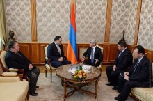 PRESIDENT SERZH SARGSYAN RECEIVES GEORGIAN INTERIOR MINISTER ALEXANDER CHIKAIDZE