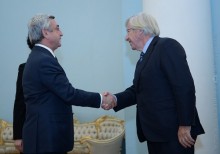 PRESIDENT RECEIVES URUGUAYAN VICE PRESIDENT AND SENATE PRESIDENT DANILO ASTORI